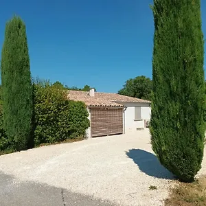 la-petite-maison-dans-les-vignes.hotels-rhonealpes.com/