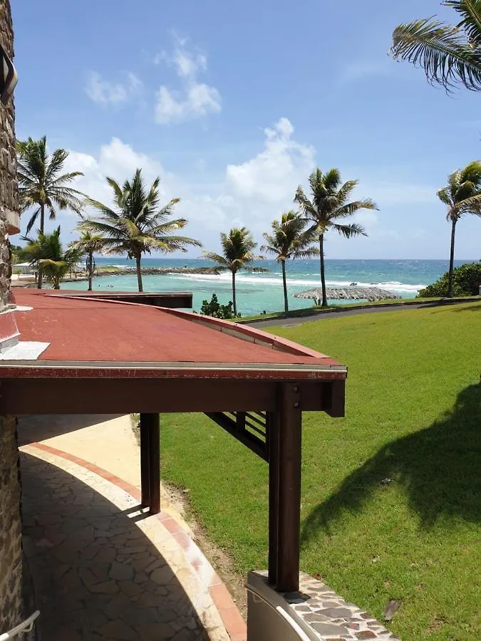 Studio de standing avec piscine et plage privée - Résidence Le Mangano Saint-Francois